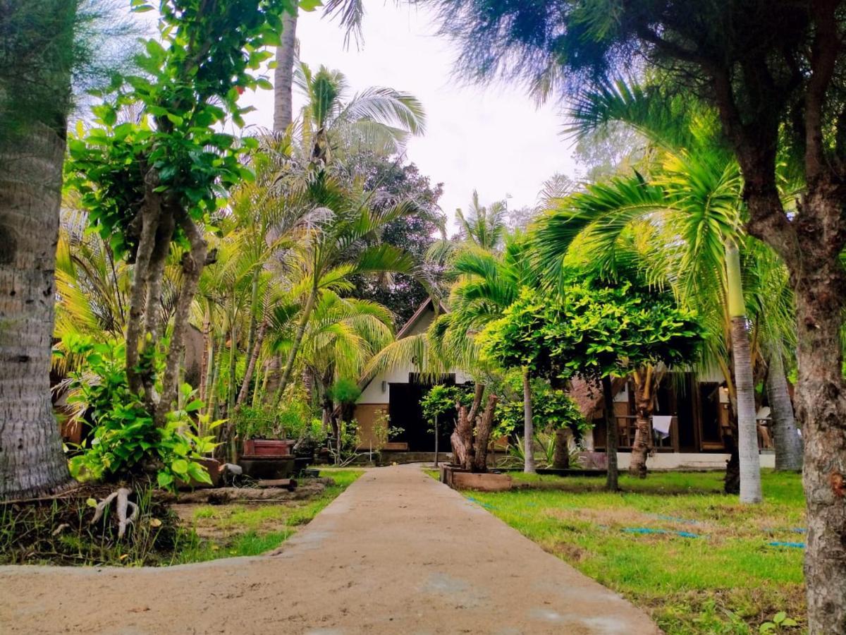 Dea Gili Cottages กิลิเมโน ภายนอก รูปภาพ