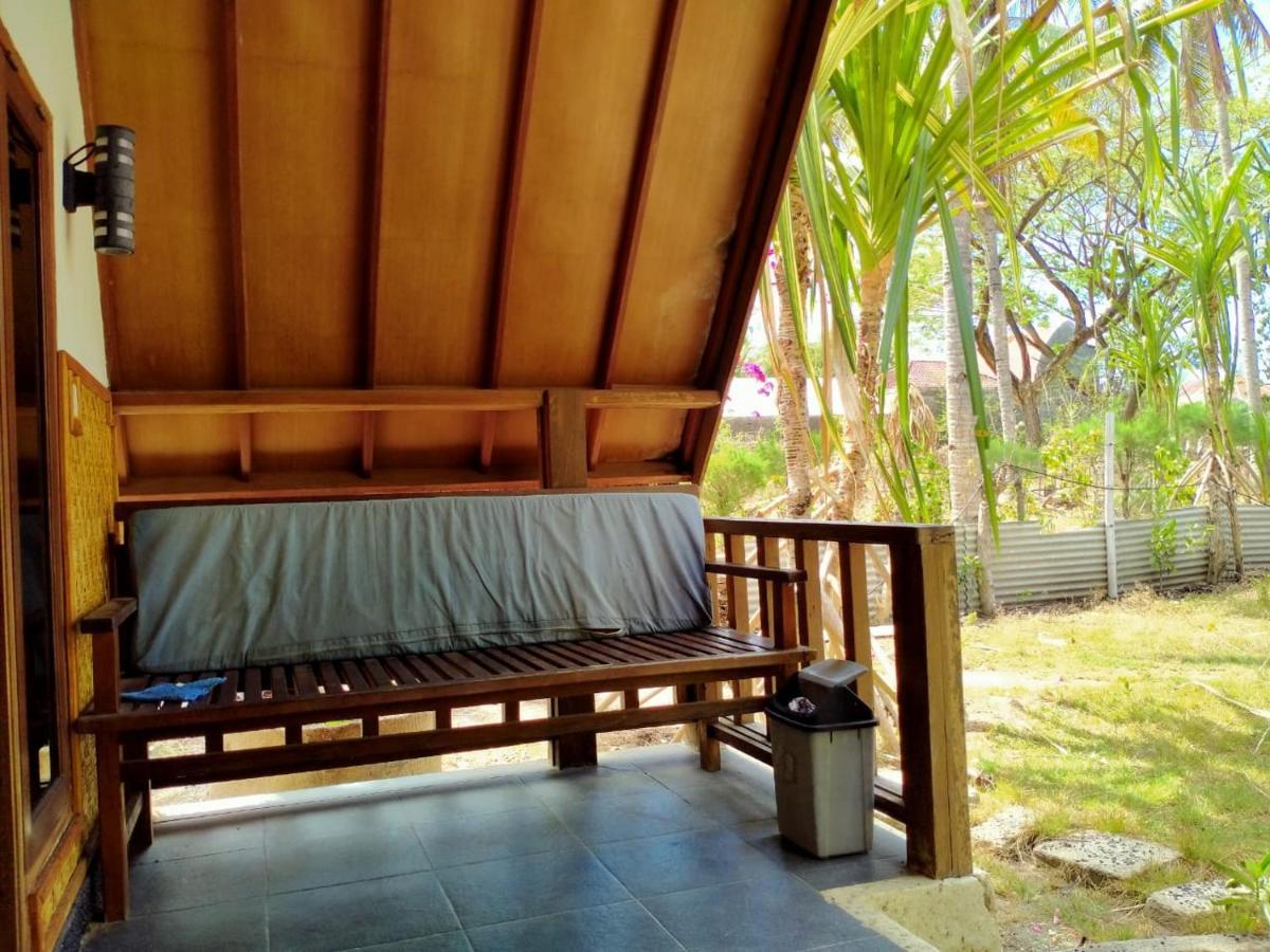 Dea Gili Cottages กิลิเมโน ภายนอก รูปภาพ