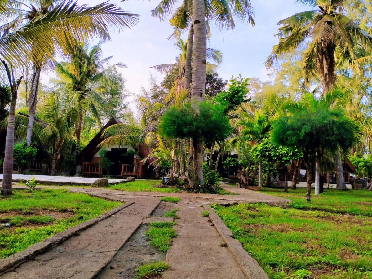Dea Gili Cottages กิลิเมโน ภายนอก รูปภาพ