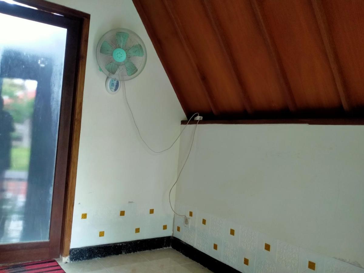 Dea Gili Cottages กิลิเมโน ภายนอก รูปภาพ